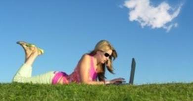 girl with notebook and cloud