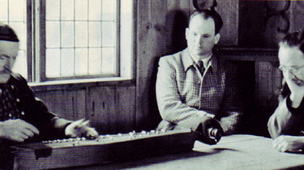 Ola Brenno spelar for Heinrich Himmler Ola Brenno spelar for Heinrich Himmler
