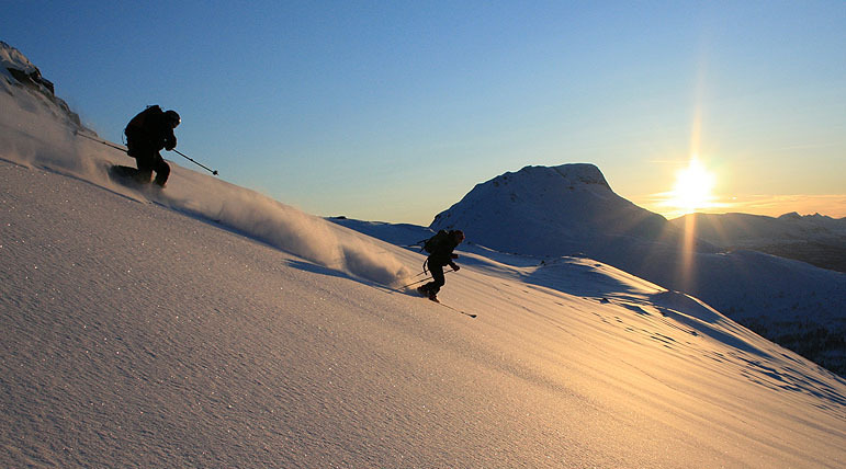 Ned fra Melkefjellet i nydelig ettermiddagssol