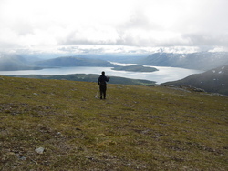 På tur ned fra Fiskefjell