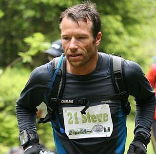 KR_2010_149_Steve_Holyoak_cropped_374x370