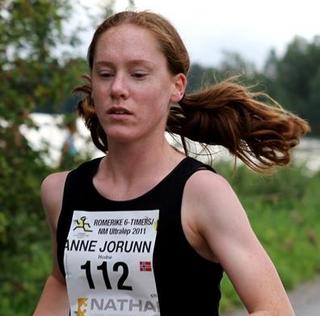 IMG_7671_ANNE_jORUN_hODNE_cropped_396x391