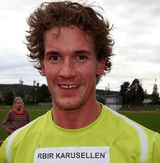 Jon_Hove_Pedersen_blid-vinner_cropped_323x329