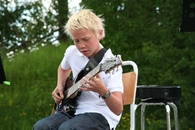 Elev med gitar