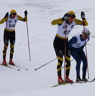 Tre_i_tet_cropped_509x515