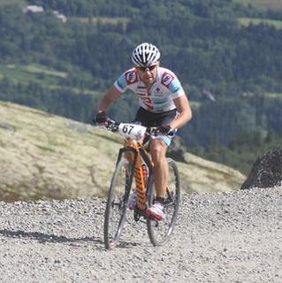 Tor_Halvor_Bjoernstad_ser_toppen_cropped_320x321