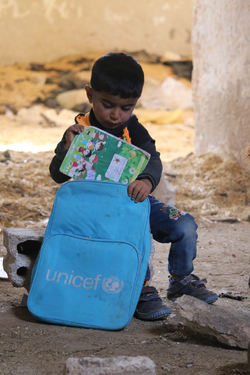 © UNICEF/UN041532/anonymous tvaksjonen2017.png