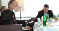 483117_business_men