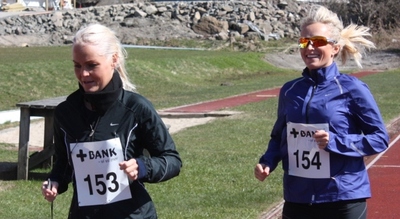 Humøret er på top hos Elisbeth Håland og Susanne Hushovd