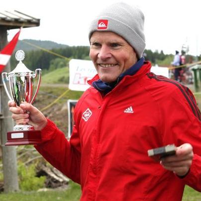 IMG_9415_Gilberg_med_pokal_cropped_404x404
