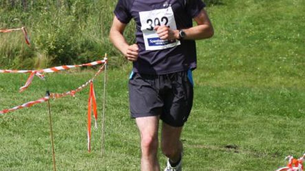Halv_M30-34_Arnt_Holm_Toverud_cropped_443x443