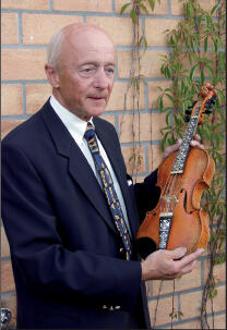 Kåre Willoch på Telemarkfestivalen, 2001 (Foto: Bjørn Harry Schønhaug, Varden.)