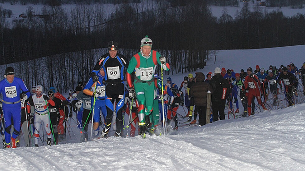 Fra starten i grålysninga på Grenaderen i 2012. Foto: Heming Leira
