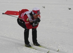Marit tester ski før start_800x578