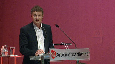 Ole Gunnar Solskjær hos APs landsmøte 2011 (Skjermbilde fra NRK)