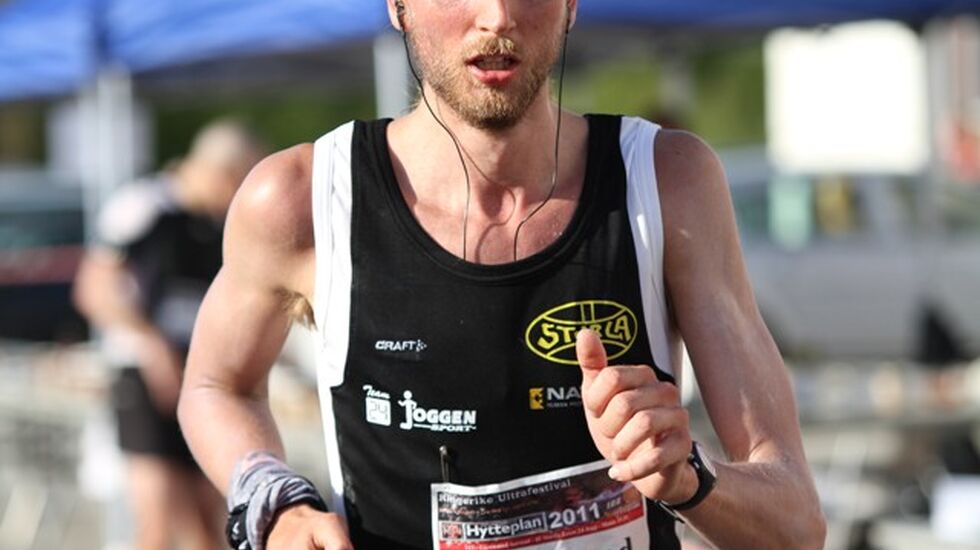 Bildet er fra Ringerike Ultra i 2011 der han satte norsk og nordisk rekord på 12 timers løp (foto: Olav Engen).