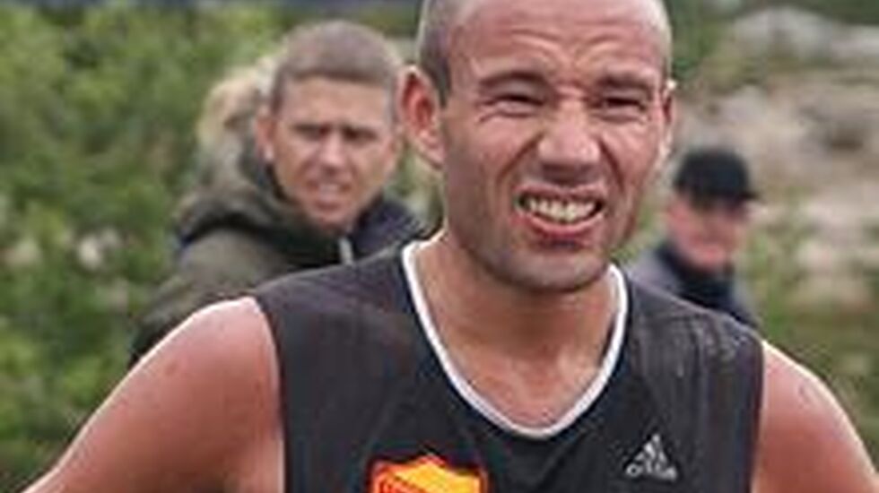 John_Henry_Strupstad_i_maal_cropped_220x223