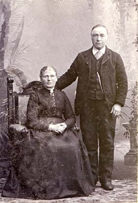 Sjur Ingebrigsten Eldegard og kona Johanna, ca. 1895. Foto: Sogn og Fjordane Fylkesarkiv.