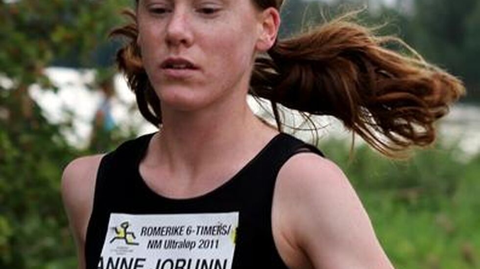 IMG_7671_ANNE_jORUN_hODNE_cropped_396x391