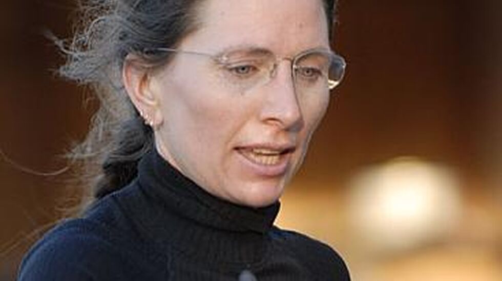Halden%20%20Ultra_Sharon_Broadwell_DSC0670_cropped_367x366