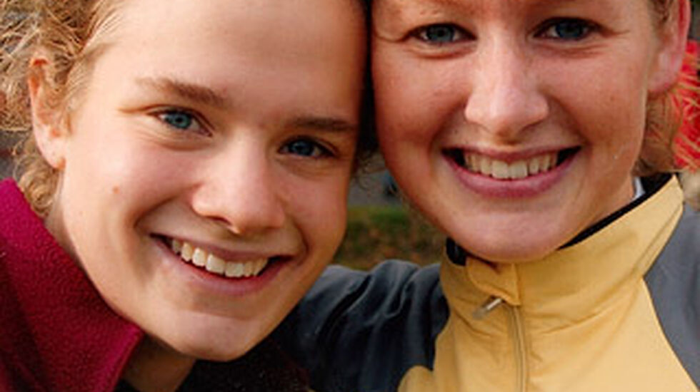 Runa_Skrove_Falch_og_Kristin_Broendbo_2007_foto_Gar_Garåsen