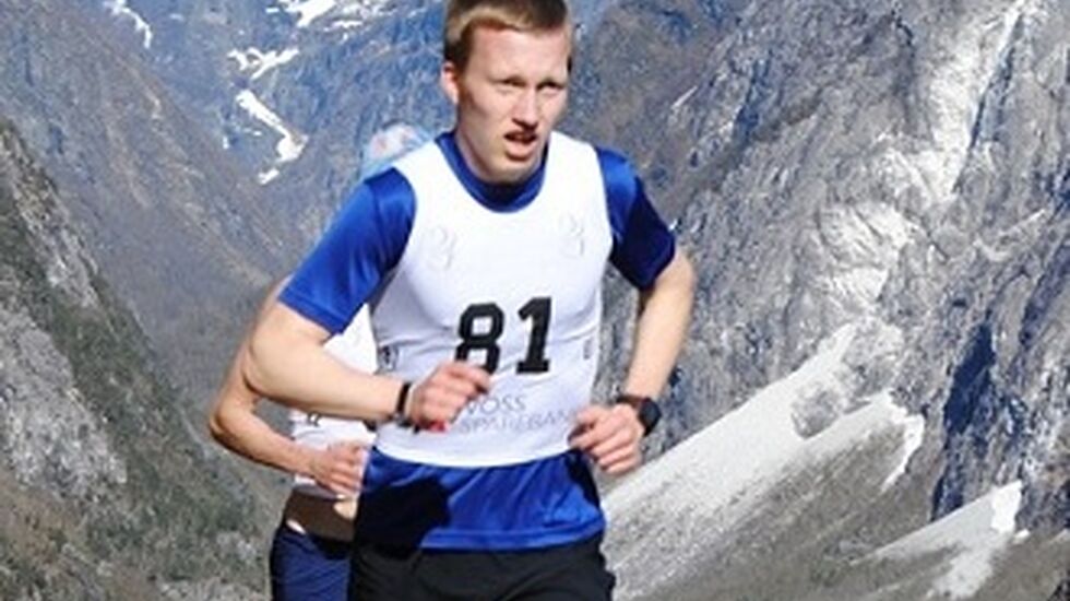 300Ingress_Asbjorn_Foto_Martin_StalheimskleivaOpp2012