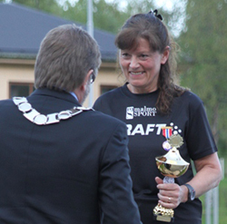 NM100km_2012_Wenche_Doerum_og_ordfoerern_lite