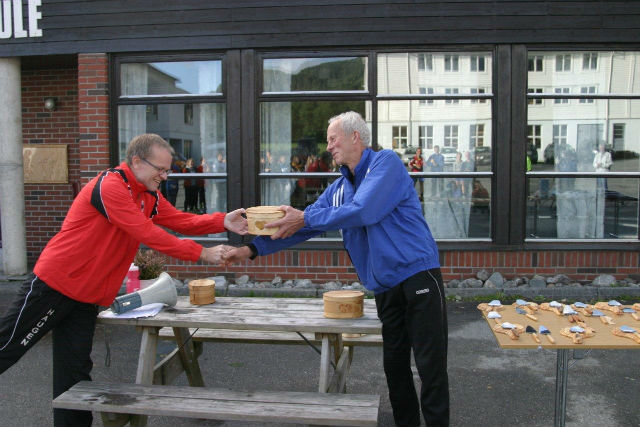 Magne Tystad (til høgre) - initiativtakar til Nordfjordkarusellen