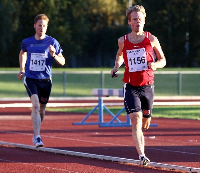 Ole Gorm Berg trives ekstra godt på baneløpene, her er han på samme 800-meteren i 2012 (foto: Bjørn Hytjanstorp).