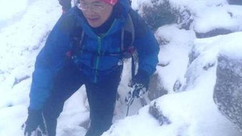 Climbing_up_Pen-y-Ghent_in_the_storm_400x533_cropped_387x387