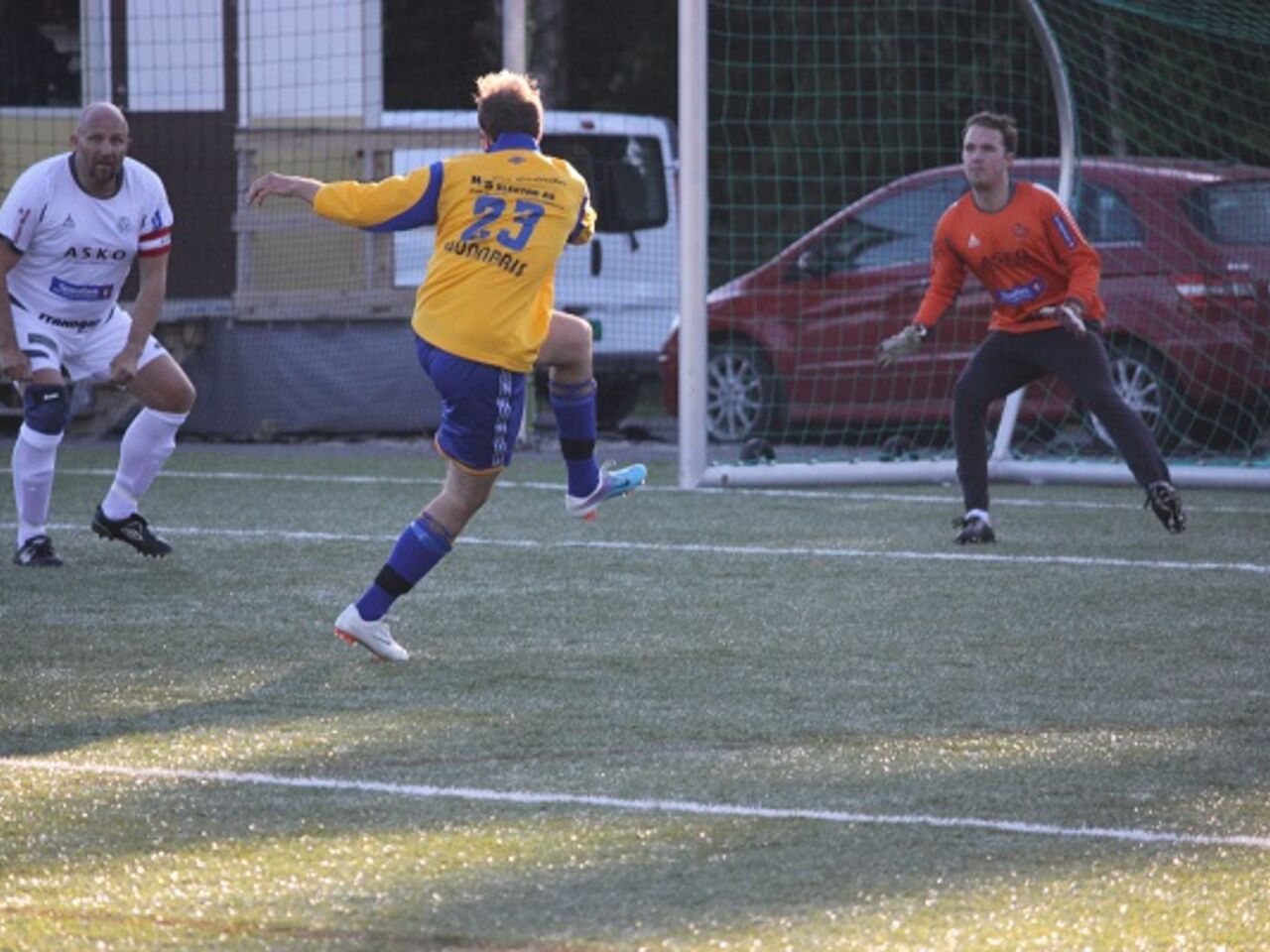 Eivind bommer