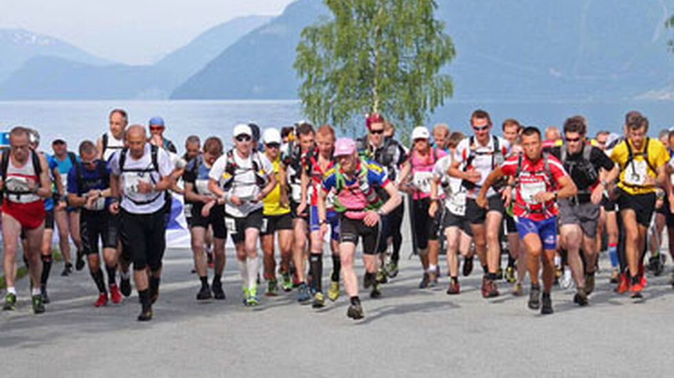 Hornindal_Rundt_starten_2012_ingress