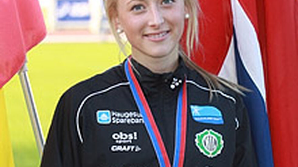 800m_KJ17_Elisabeth_side1