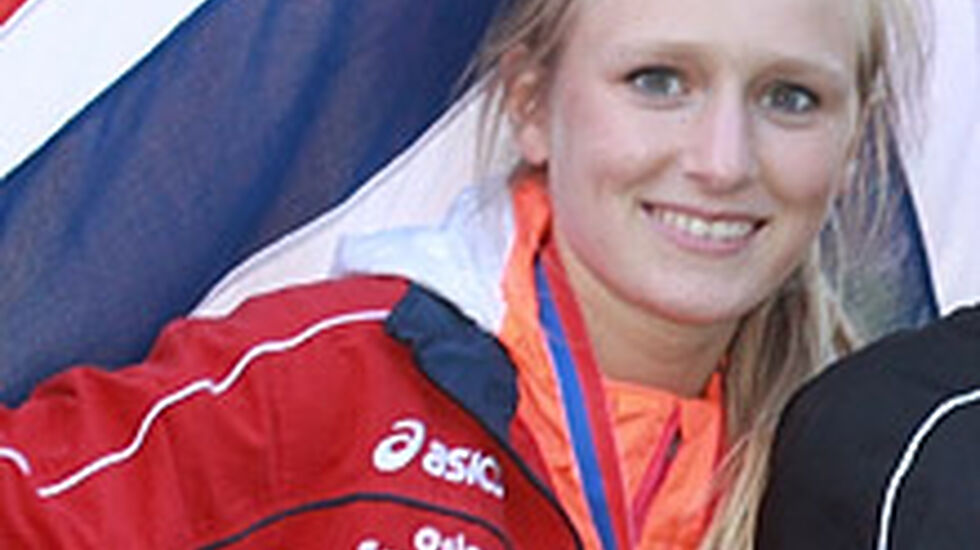 800m_J19_Aurora_side1