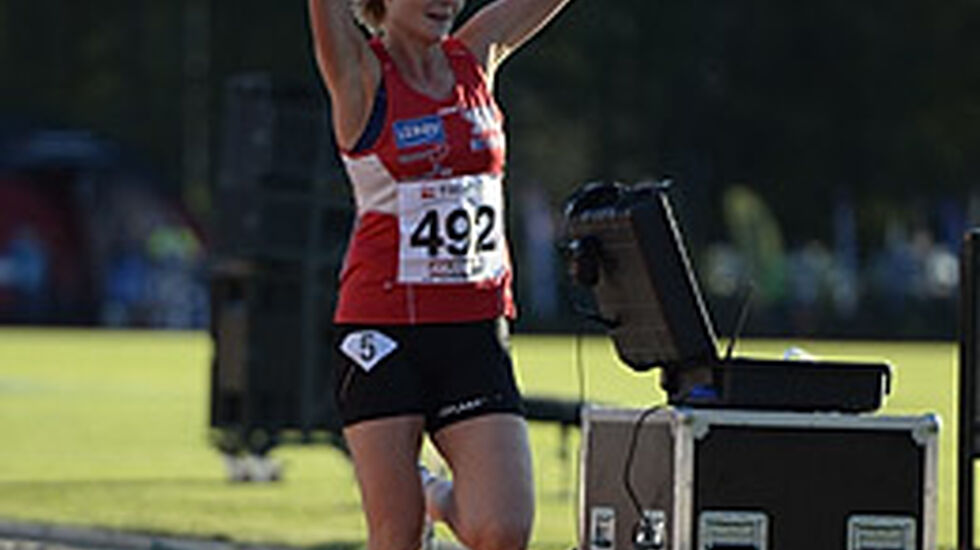 Hilde_gull_side1