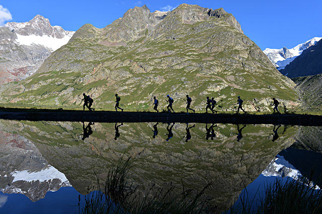Somme stader har det meir status å springe i naturen enn på banen. (Foto: Pascal Tournaire, Ultra-trail du Mont Blanc)