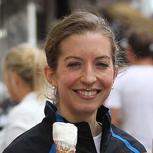 Annie_Bersagel_vinner_Drammen_Halvmaraton_2013_IMG_0764
