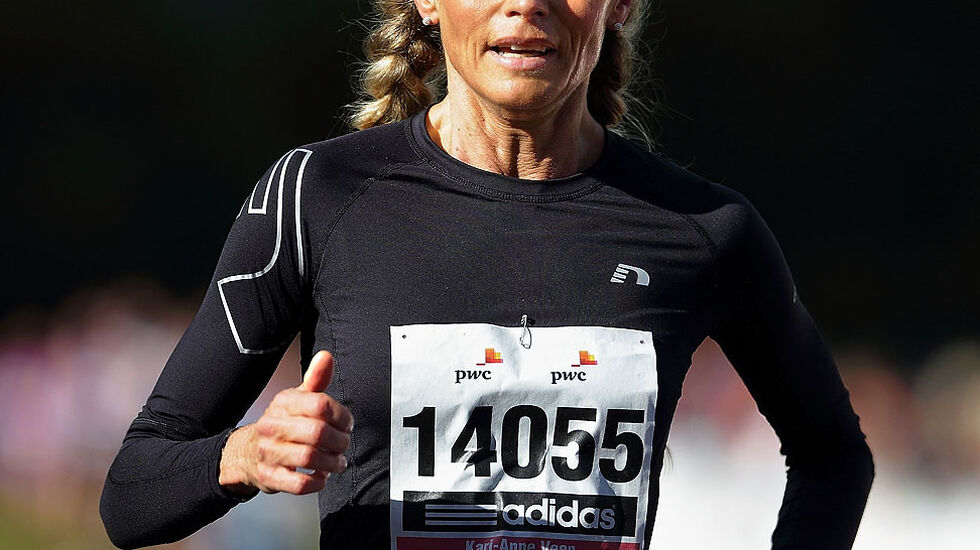 Kari-Anne Veen fra GTI Stavanger ble tredje beste på dame 15 km, som egentlig er et trimalternativ til 30 km, men som likevel samler mange gode løpere. (Foto: Runpix)