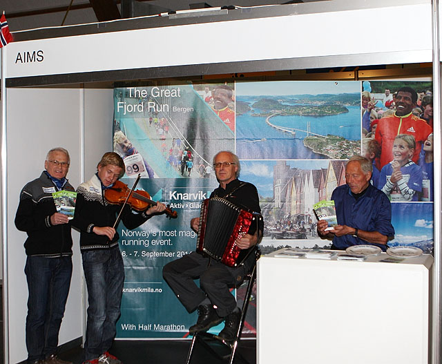 KnarvikMilas_stand_A20G2436.jpg