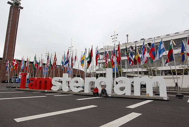 I_AMsterdam2_flagg_A20G2441.jpg
