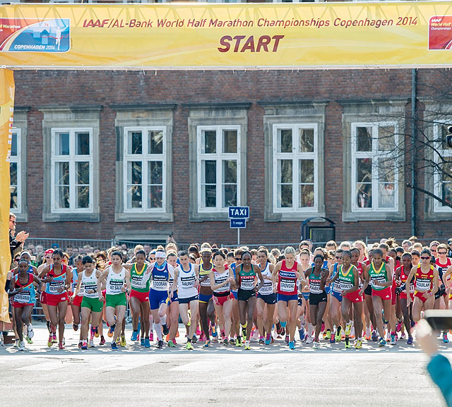 Start_damer_Lars_Moeller_20140329 VM Halvmaraton 104.jpg