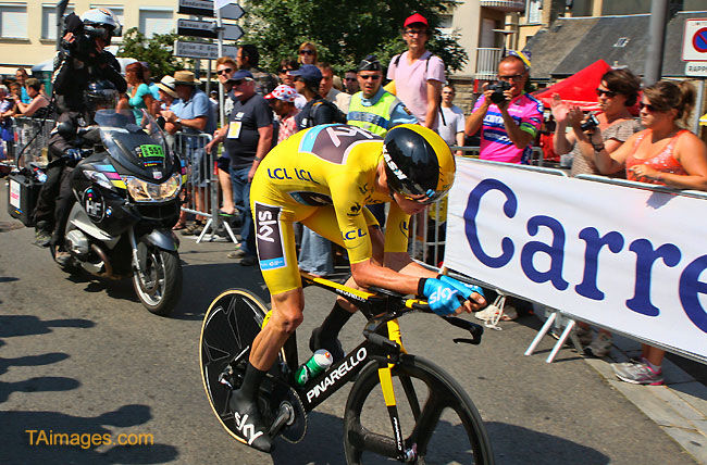 Chris_Froome_-_2013_Tour_de_France_foto_Brian_Townsley_Wikipedia
