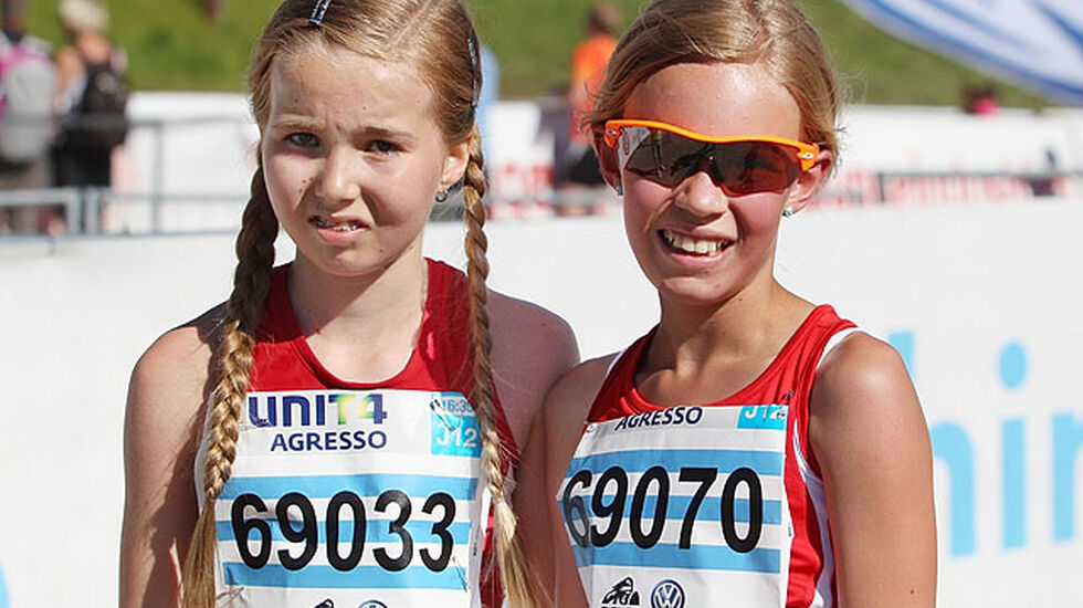 Emma_Kirkeberg_Moerk_Pernille_Karlsen_Antonsen_i_maal_A20G2838