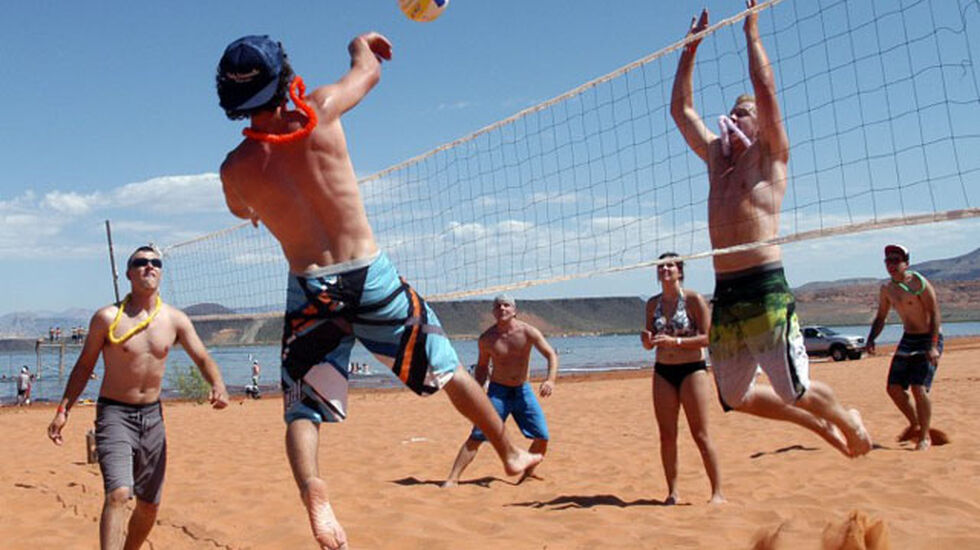 SandVolleyball_640