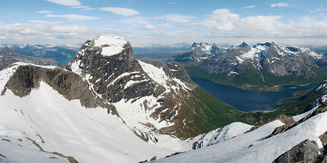 11_panorama med selve Sjunkhatten, Sjunkhatten NP.jpg