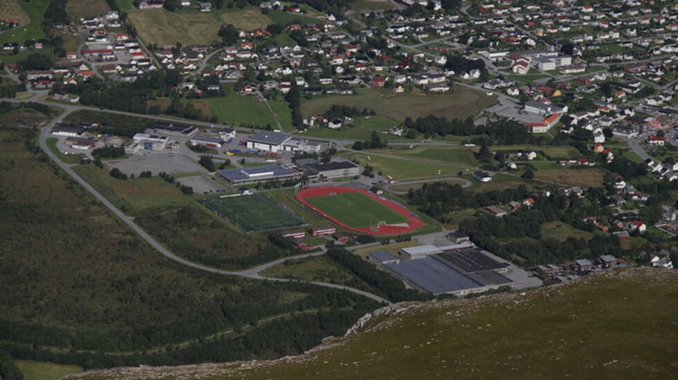 Hareid_Stadion_forehand
