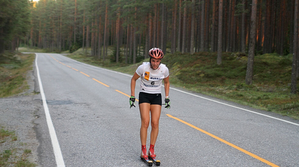 Ingrid Vikman staker mot mål i fjorårets langdistanserenn. I år blir det maraton med start ved Bronken på kommunegrensen til Våler.