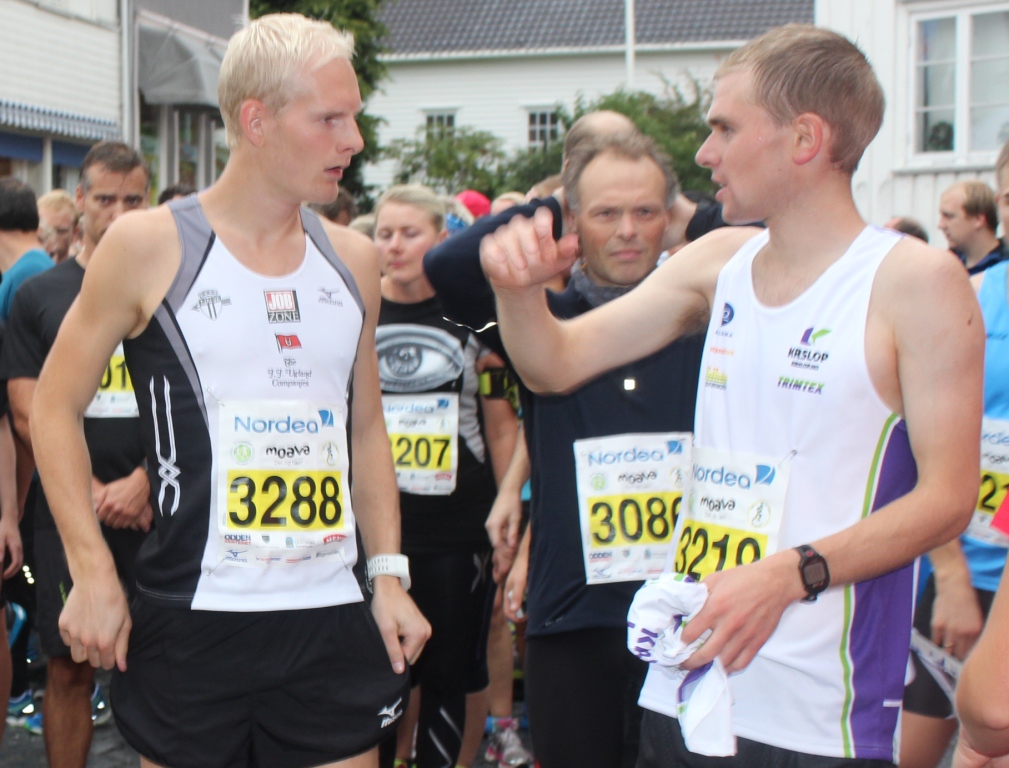 Hans Kristiand Floystad & Eivind Knutsen 10 km start.jpg