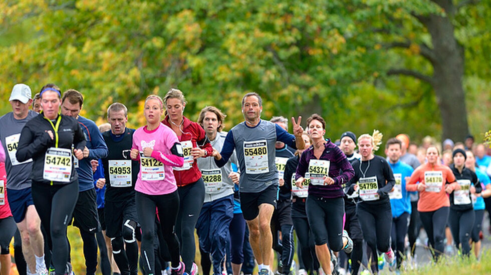 Jubileum: 30 km-løpet arrangeres for 50. gang. 512 løpere fullførte originaldistansen i det første løpet i 1965. Siden er det kommet en rekke tilbud i tillegg, så i dag er Lidingøloppet en tre dagers løpsfestival med et bredt tilbud til ung og gammel, og til eliteløpere såvel som til mosjonister. (Foto: Eddie Grandlund)