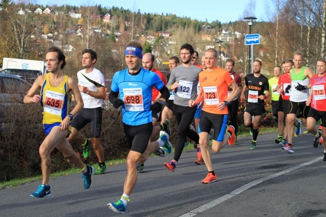 Fra starten på halvmaratonløpet 2014 (foto: Olav Engen)